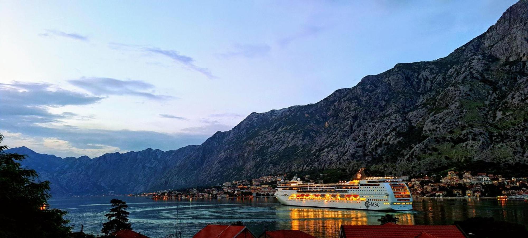 Apartment Vujosevic D&D Kotor Exterior photo